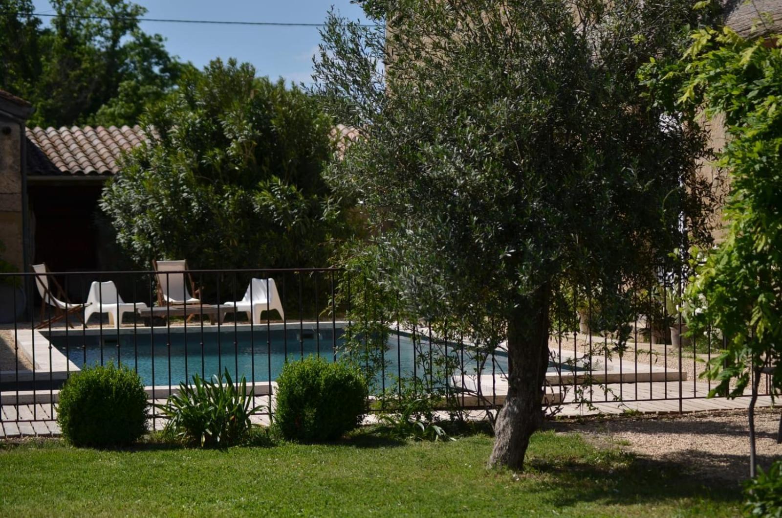 Ferme St Pierre 2 Suites Avec Piscine, Clim, Cheminee Ou Baignoire Spa Chabeuil Exterior foto